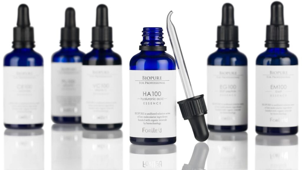 Serum Biopure z kwasem hialuronowym, butelka z pipetą